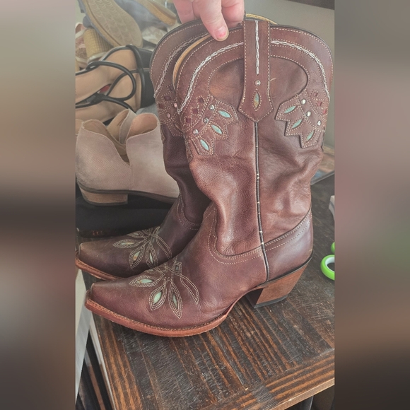 Tony Lama Snip Toe boots - Picture 2 of 4